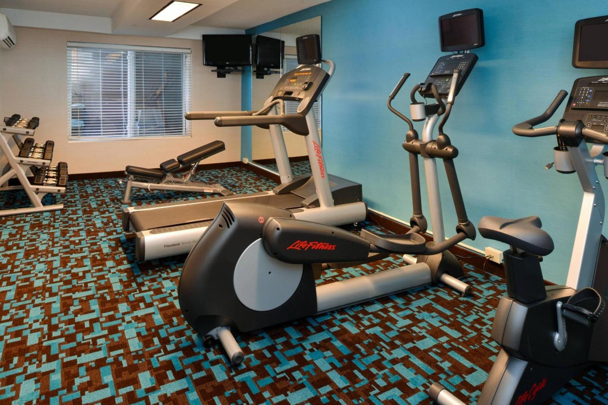 Fairfield Inn & Suites By Marriott Lexington Georgetown/College Inn Buitenkant foto