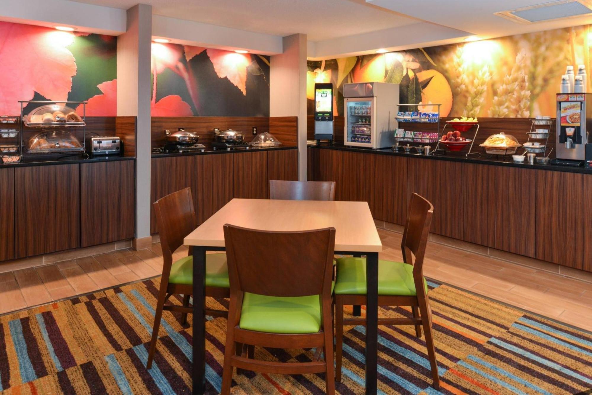 Fairfield Inn & Suites By Marriott Lexington Georgetown/College Inn Buitenkant foto